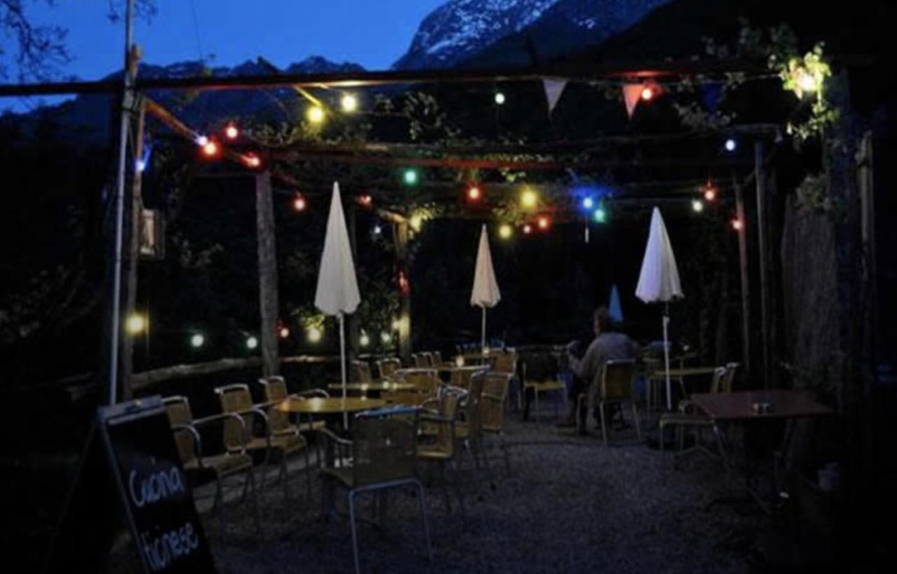 Osteria Gruetli Con Alloggio Borgnone Exterior foto
