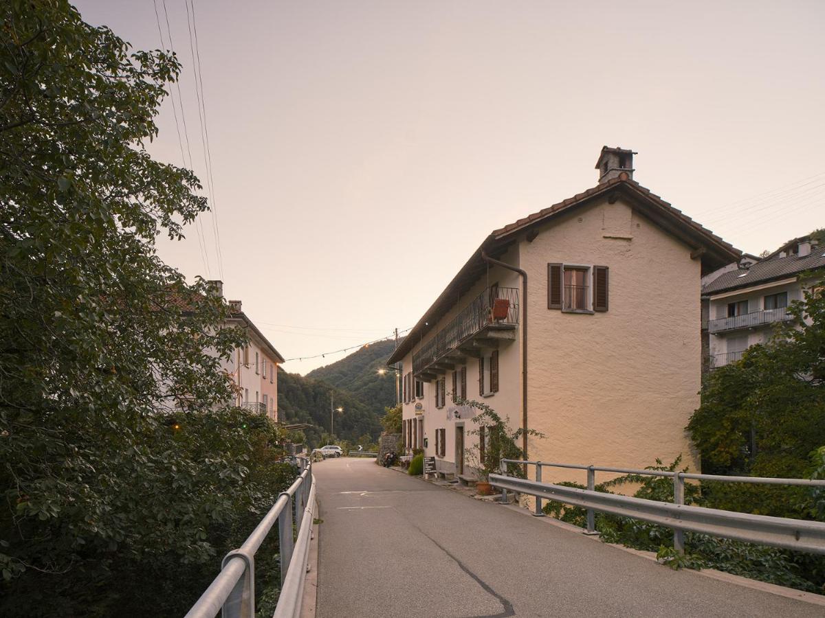 Osteria Gruetli Con Alloggio Borgnone Exterior foto